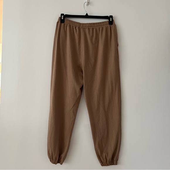 Vuori Boyfriend Jogger Sweats Tan Brown Size L - Picture 4 of 6